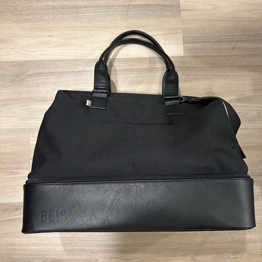 BEIS Original Weekender Bag Black Like New travel bag travel luggage